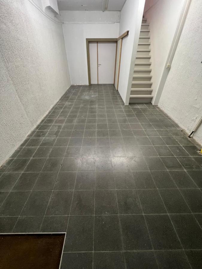 Ruim App. Met Grote Garage Apartment Ieper Exterior photo
