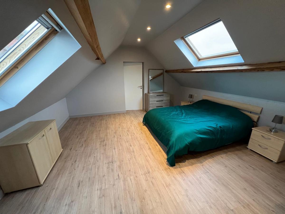 Ruim App. Met Grote Garage Apartment Ieper Exterior photo