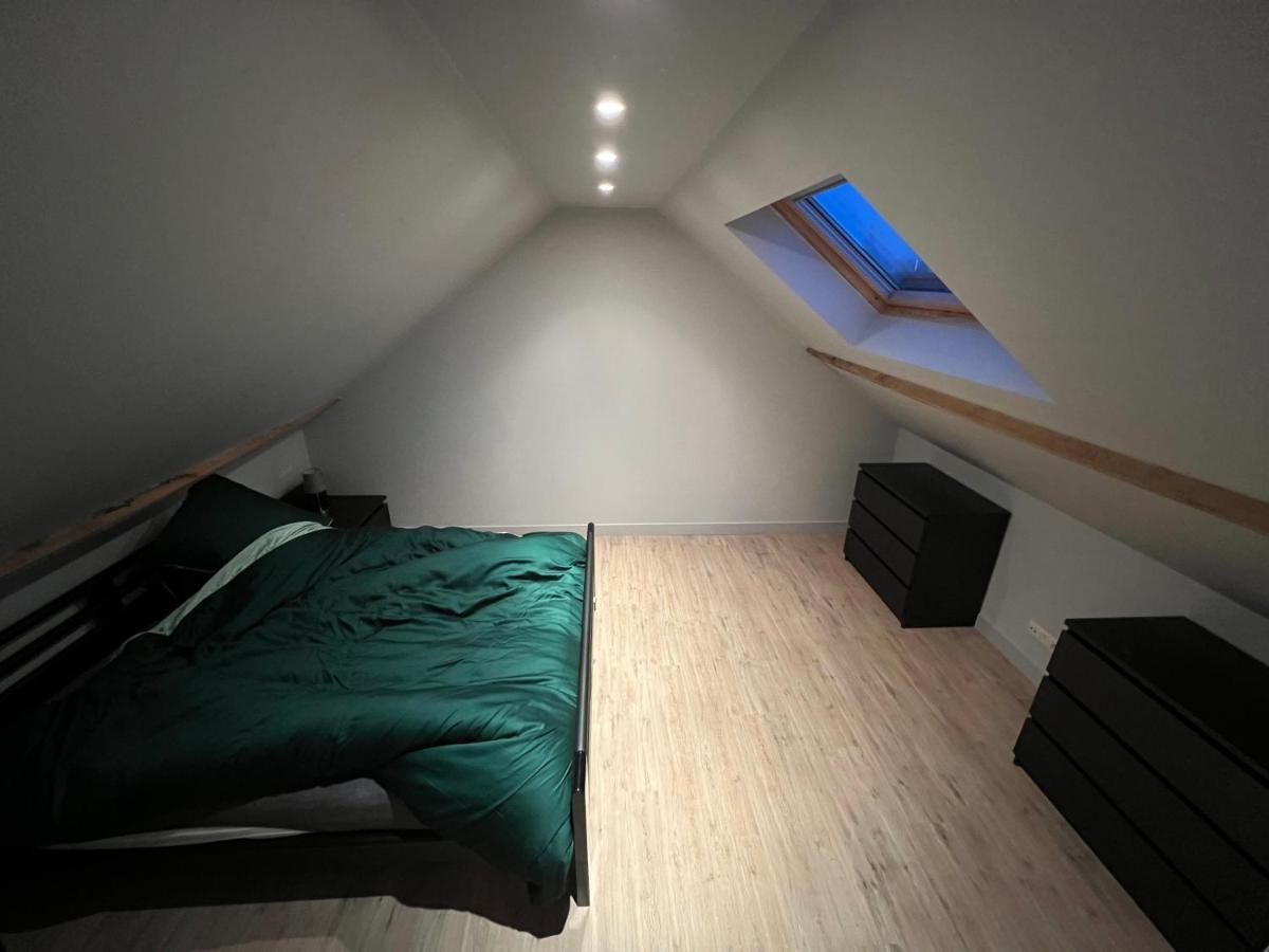 Ruim App. Met Grote Garage Apartment Ieper Exterior photo